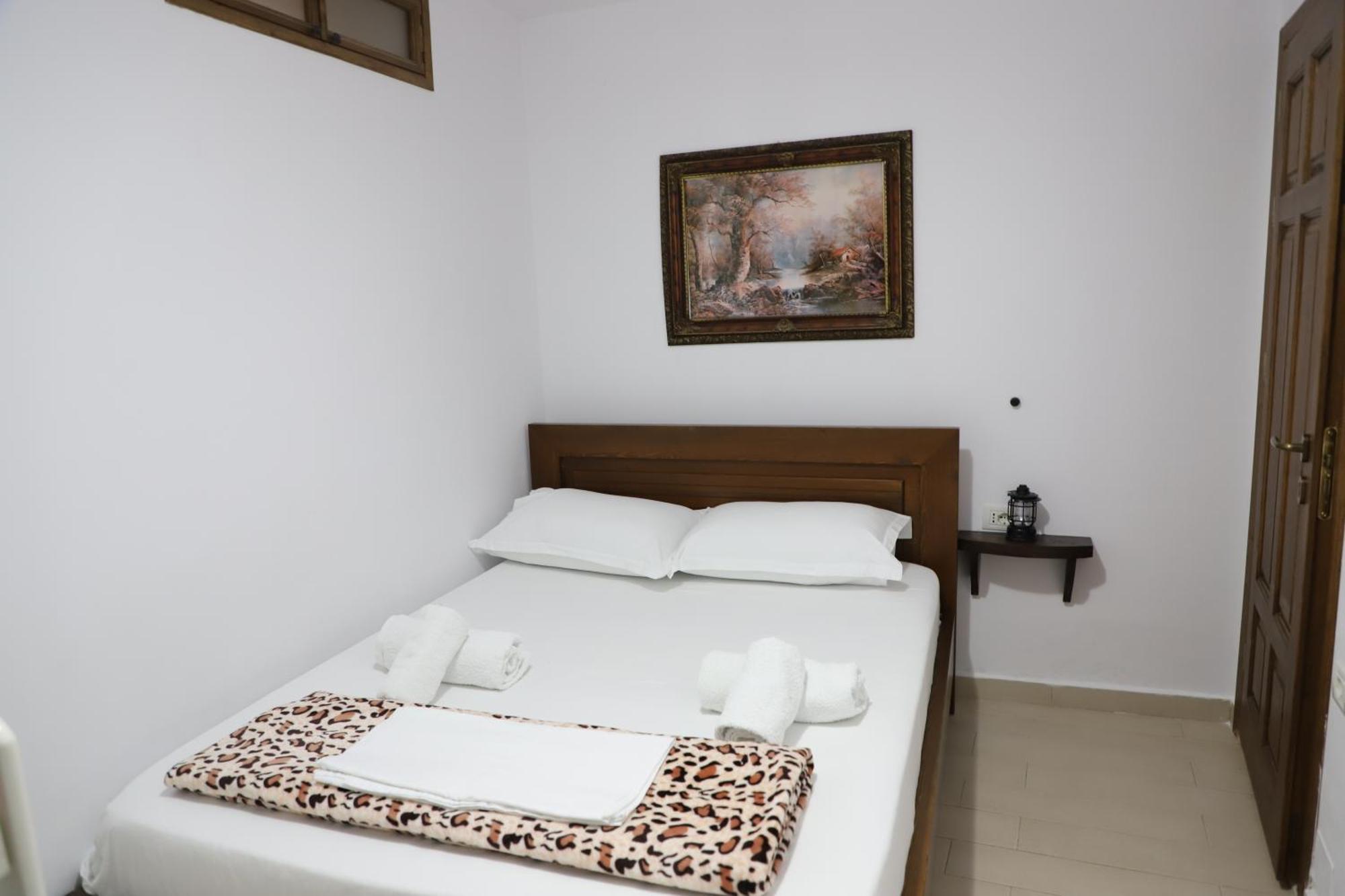 Apartment Altin In Old Town Berati Exterior foto
